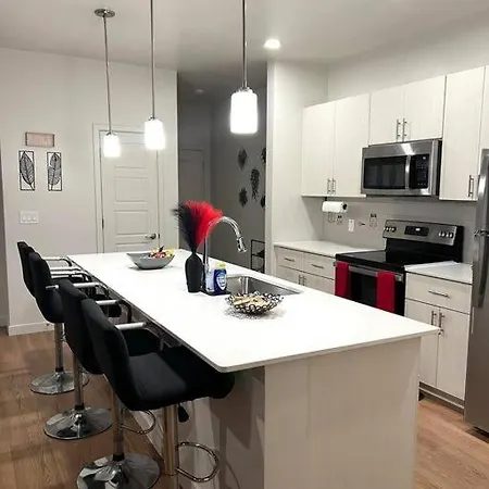Westgate, Stadium Stunning First Floor 2Bed 2Bath Glendale Exterior foto